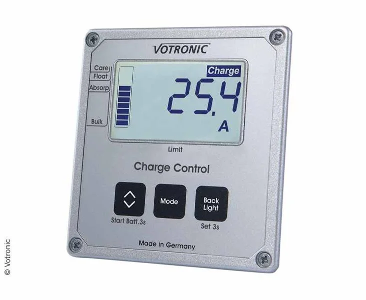 Displej ovládací a kontrolní Votronic LCD-Charge Control S pro nabíječky a boostery řady VCC, přehledné zobrazení nabíjení 302616