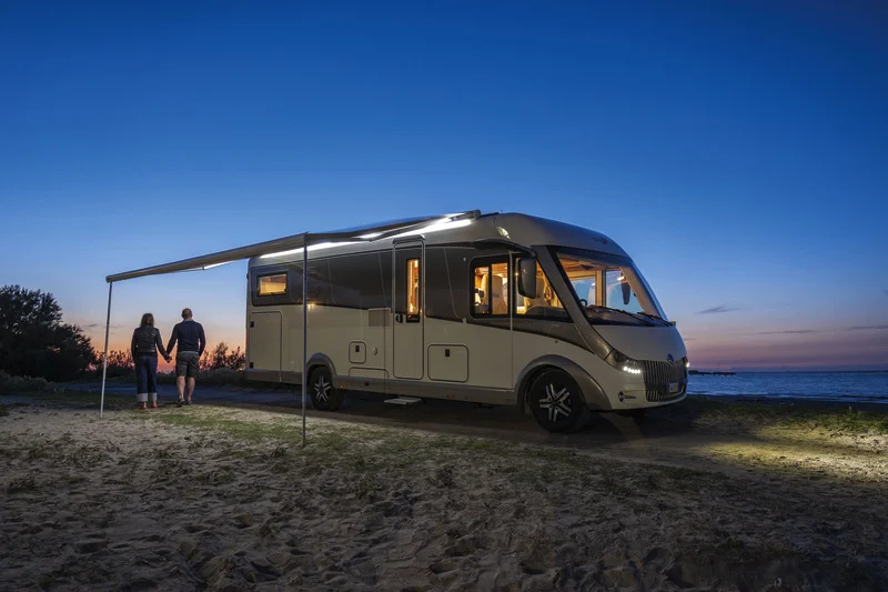 Střešní markýza Fiamma F80L 550, pro dodávky a obytné vozy (5,47 m, výsuv 275 cm, titan, royal grey) 306213