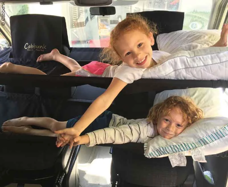 Sada montážní pro dětská lůžka Cabbunk v kabině řidiče pro Volkswagen T6 312137