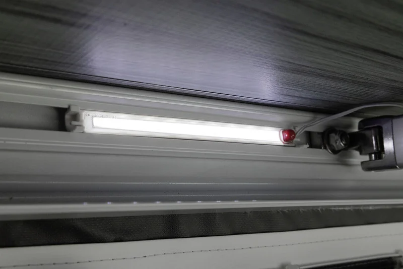 Osvětlení markýzy LED Fiamma sada 2 světel 12 V 2,6 W 210 lm 3400 K pro markýzy F45 Ti, F45 Ti L a F65 306323