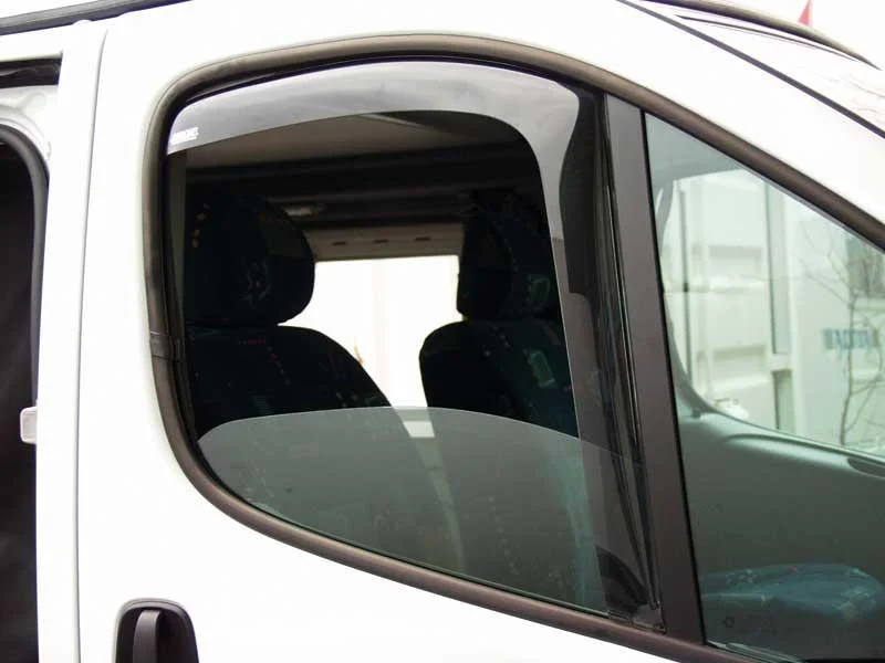 Deflektor větrný pro Renault Master / Opel Movano (do roku 2010), kabina řidiče, lehce šedě tónovaný plast, sada na přední okna 312210 Deflektor větrný pro Renault Master / Opel Movano (do roku 2010), kabina řidiče, lehce šedě tónovaný plast, sada na přední okna 312210