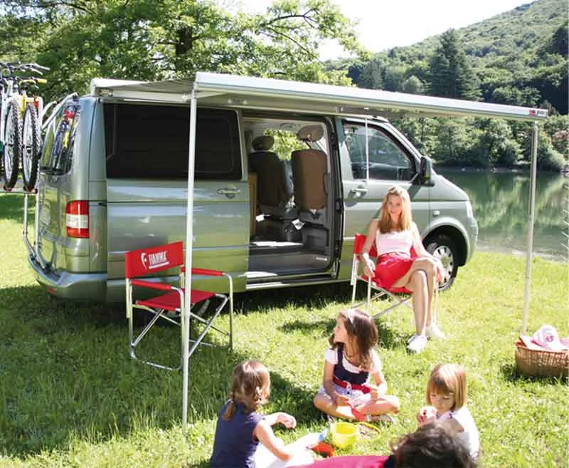 Nástěnná kazetová markýza Fiamma F45S, 2,3 m (pouzdro Polar White, plátno Royal Grey, výsuv 1,5 m) 315526