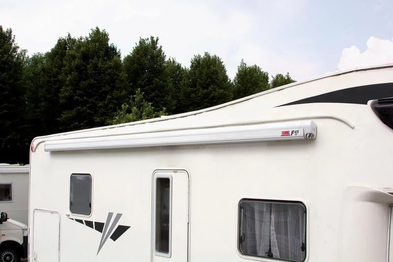 Žlábek dešťový samolepicí flexibilní Drip Stop délka 300 cm 310840