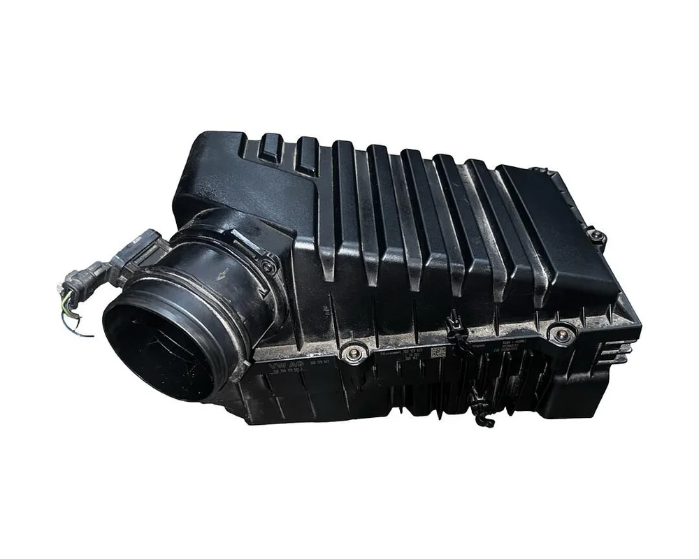 VW Passat B8 kombi r.v. 2016 filtrbox 3Q0129620 S5VX3T71994 VW Passat B8 kombi r.v. 2016 filtrbox 3Q0129620 S5VX3T71994